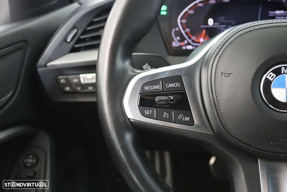 BMW 116 d Pack Desportivo M Auto - 11