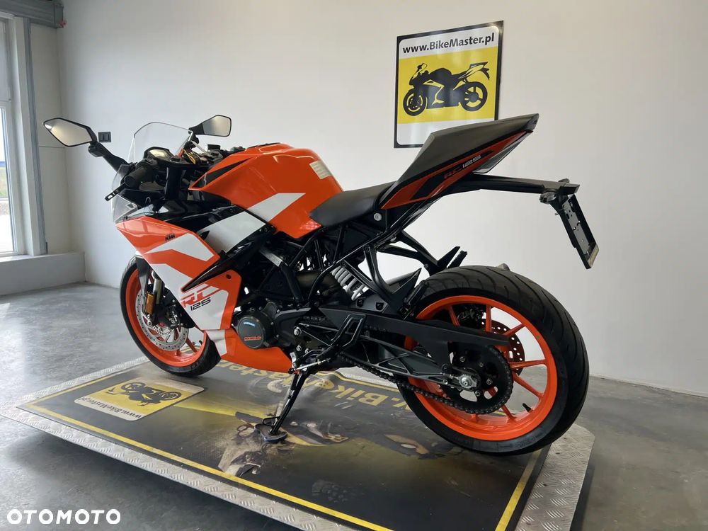 KTM RC 125 - 6