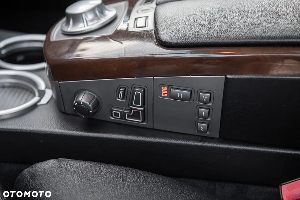 BMW Seria 7 - 24