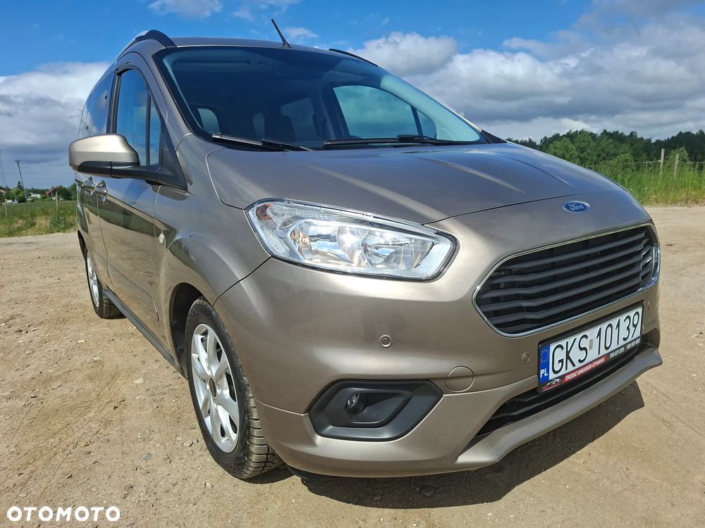 Ford Tourneo Courier 1.0 EcoBoost Titanium - 24