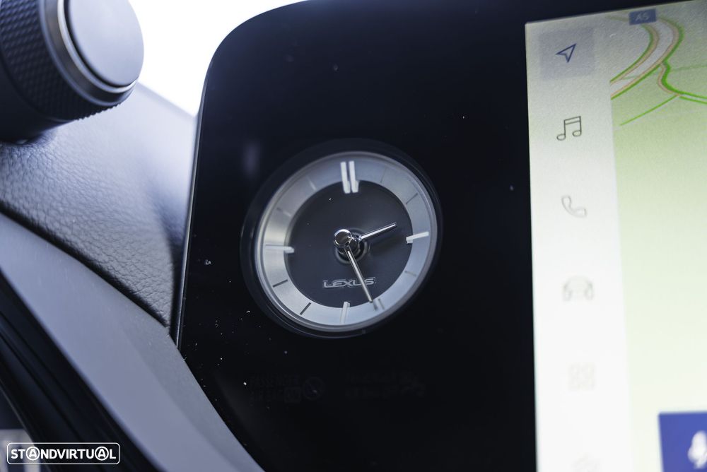 Lexus ES 300h Sport - 13