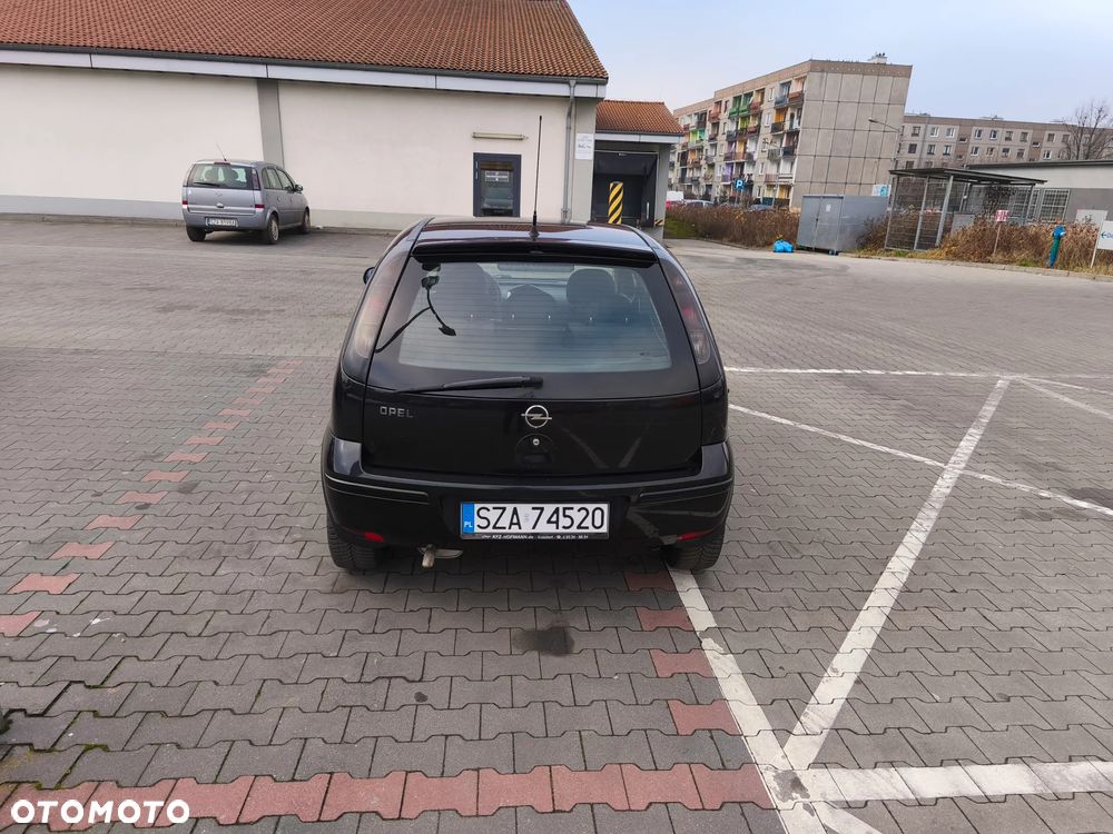 Opel Corsa 1.0 12V Cosmo - 4