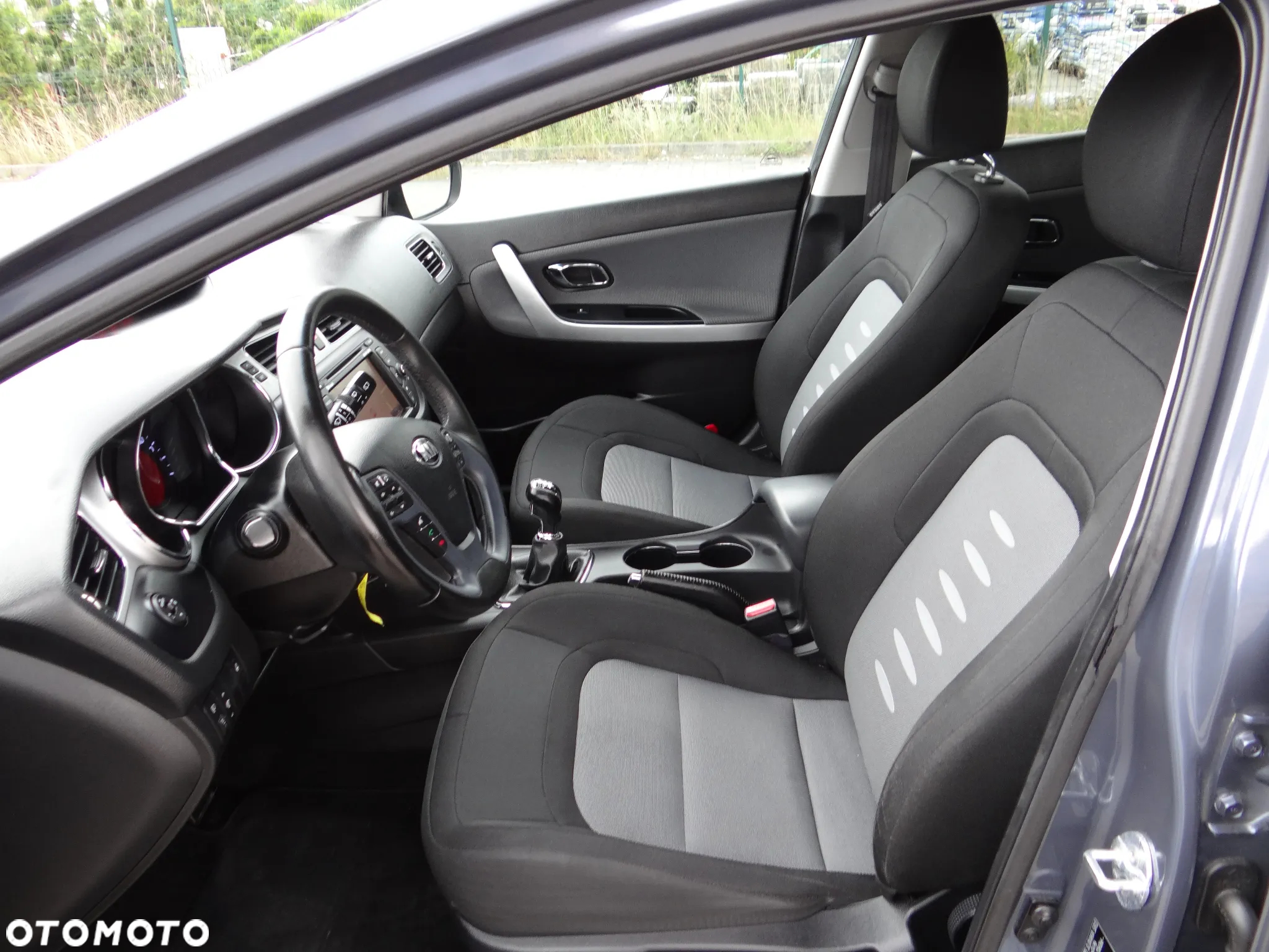 Kia Ceed - 14