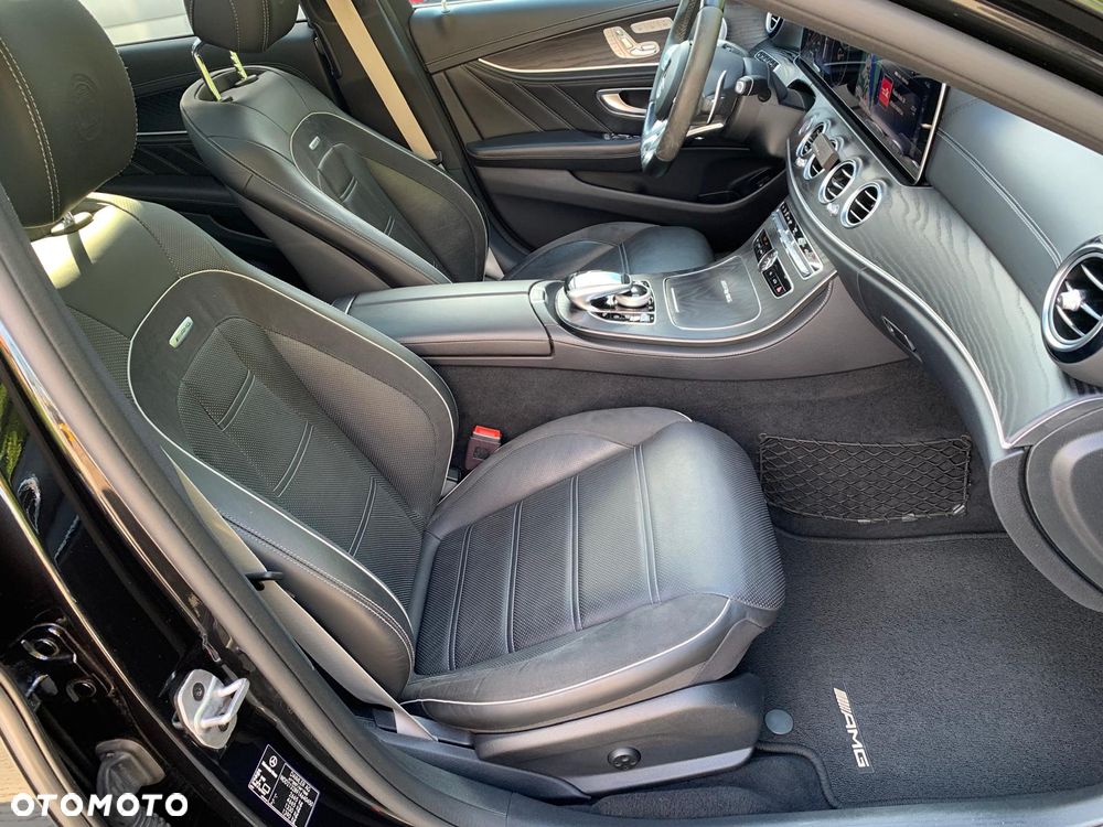 Mercedes-Benz Klasa E AMG 63 S 4Matic+ 9G-TRONIC - 22