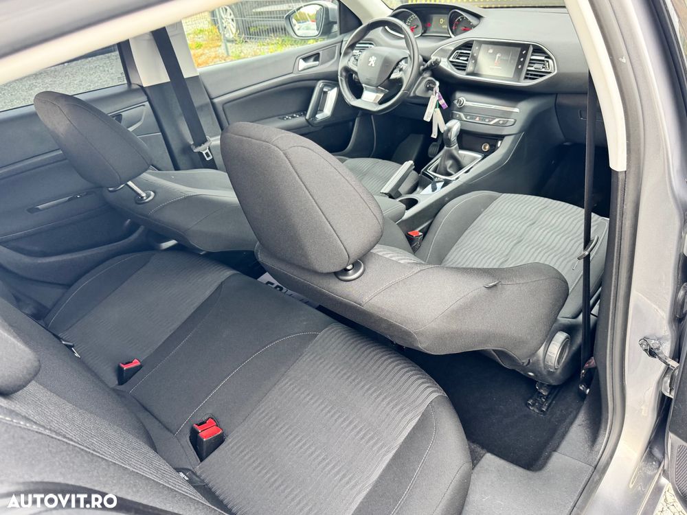 Peugeot 308 1.2 L PureTech Active - 6