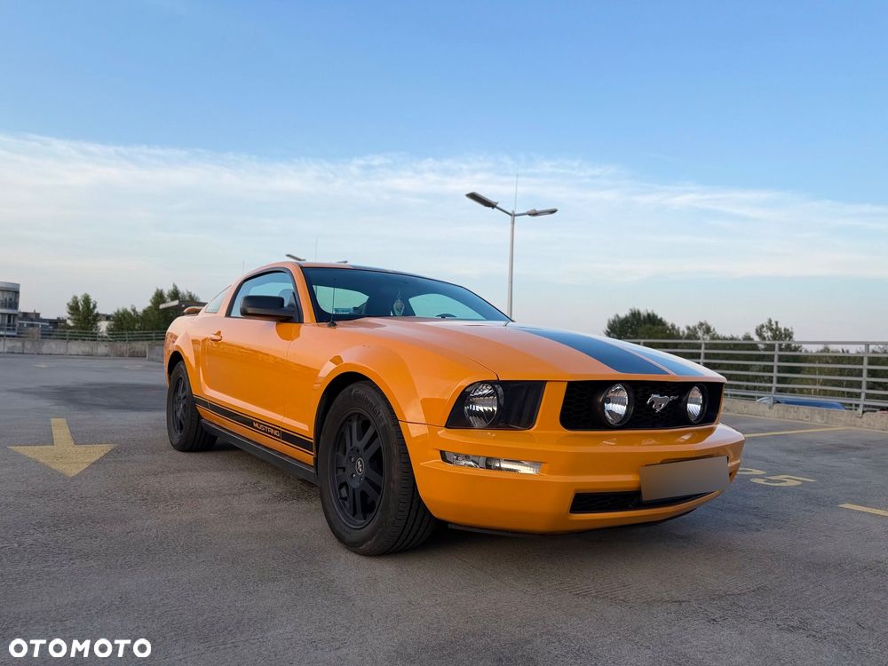 Ford Mustang - 4