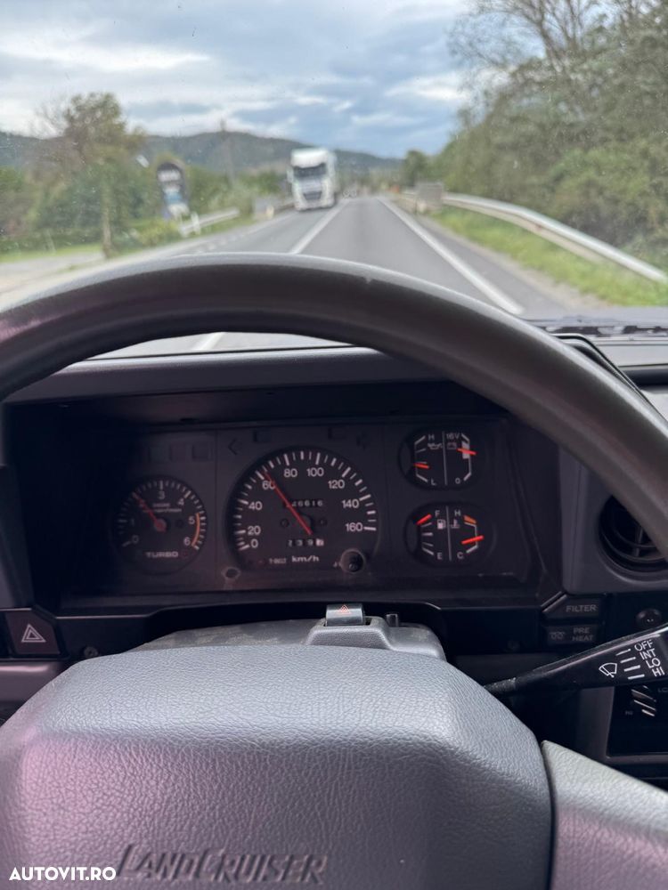 Toyota Land Cruiser - 6