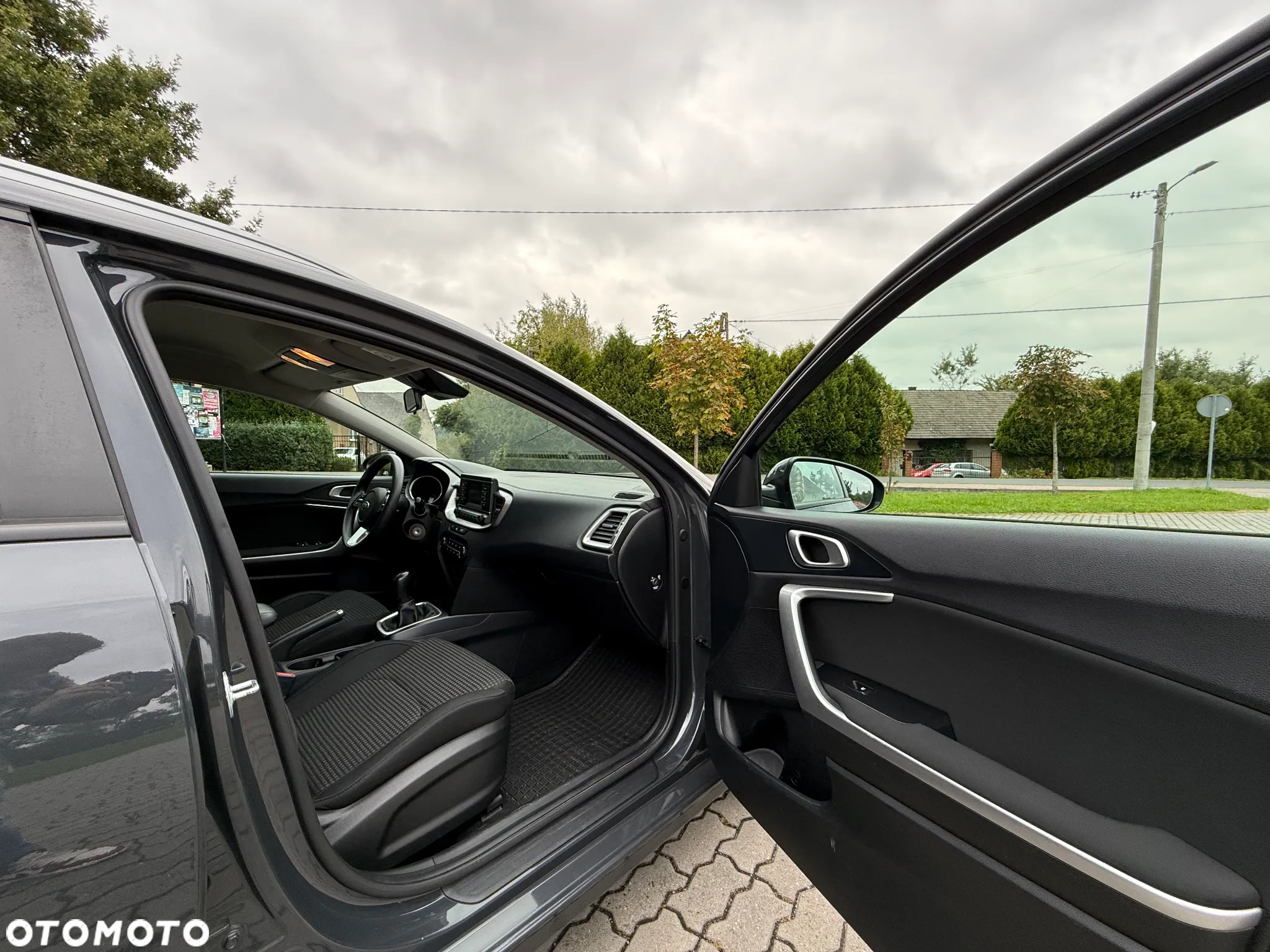 Kia Ceed 1.6 CRDi SCR M - 17