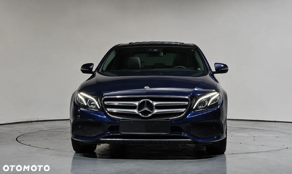 Mercedes-Benz Klasa E 220 d AMG/Avantgarde - 4