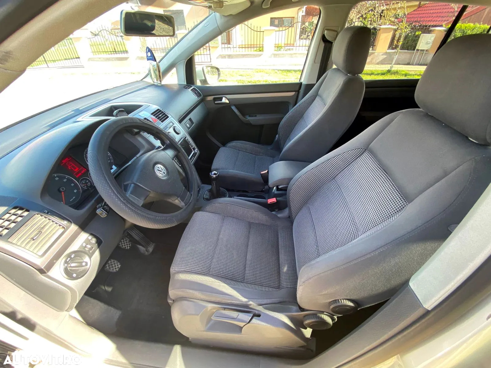 Volkswagen Touran 1.4 TSI Highline - 9