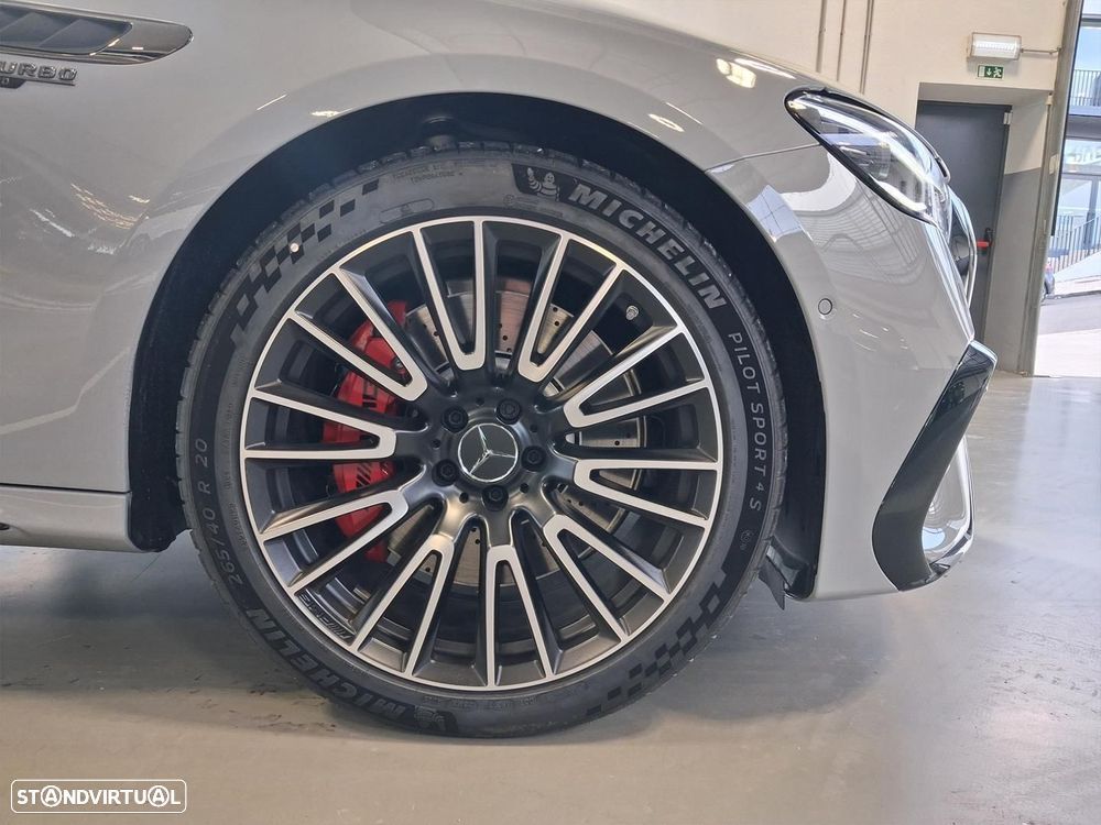Mercedes-Benz E 53 AMG Hybrid 4Matic+ - 4