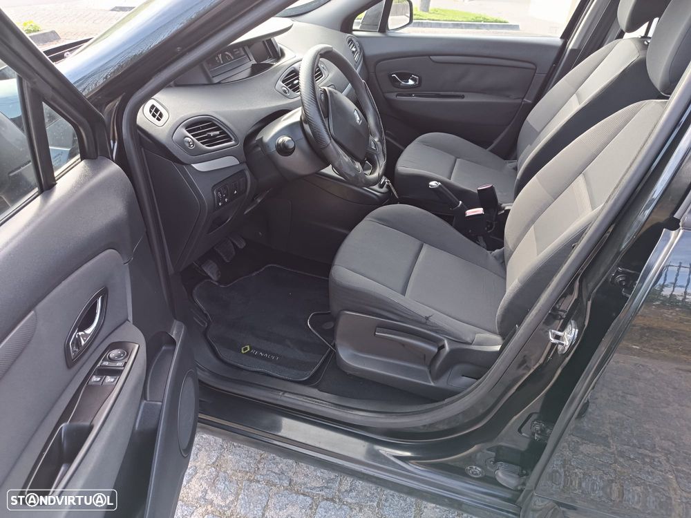 Renault Scénic 1.5 dCi Dynamique S - 11