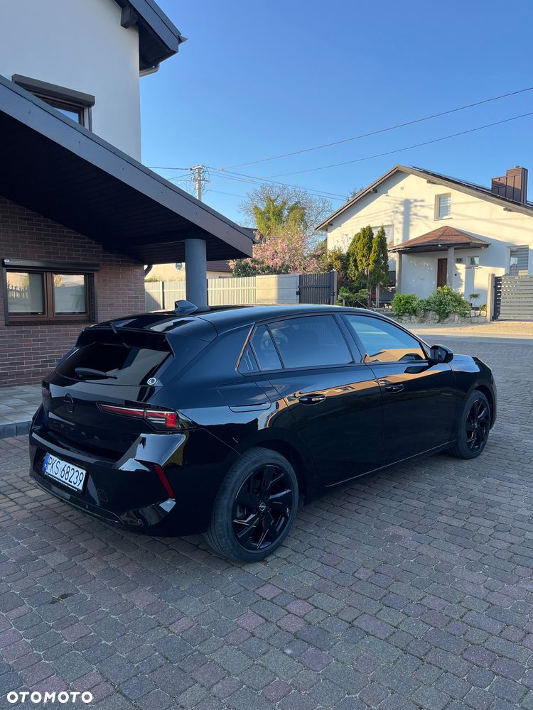 Opel Astra 1.2 Turbo GS Line - 2