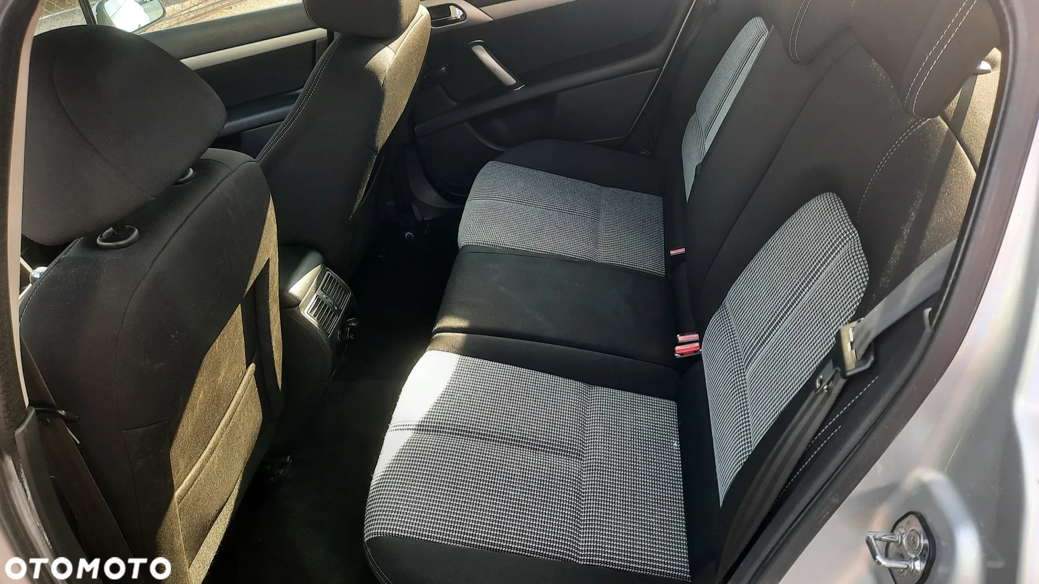 Peugeot 407 2.0 HDi Premium - 12