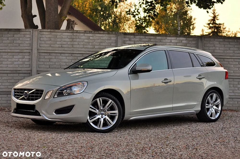 Volvo V60 D4 Geartronic Summum - 5