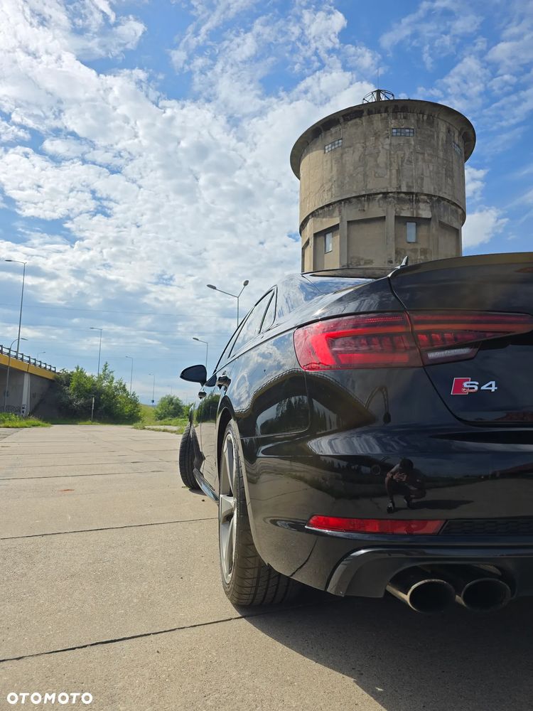 Audi S4 Limousine - 18