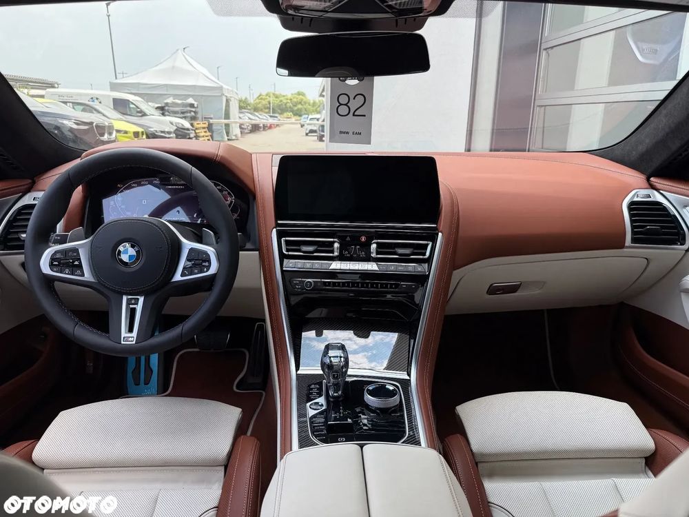 BMW Seria 8 M850i xDrive - 33