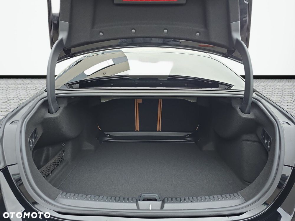 Mercedes-Benz Klasa E 200 mHEV 4-Matic AMG 9G-Tronic - 17