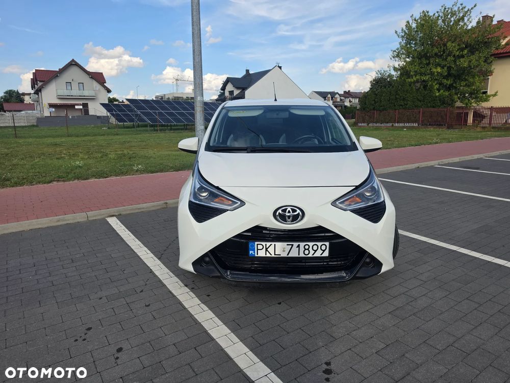 Toyota Aygo x-play touch - 3