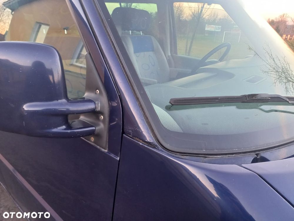 Volkswagen Multivan - 20