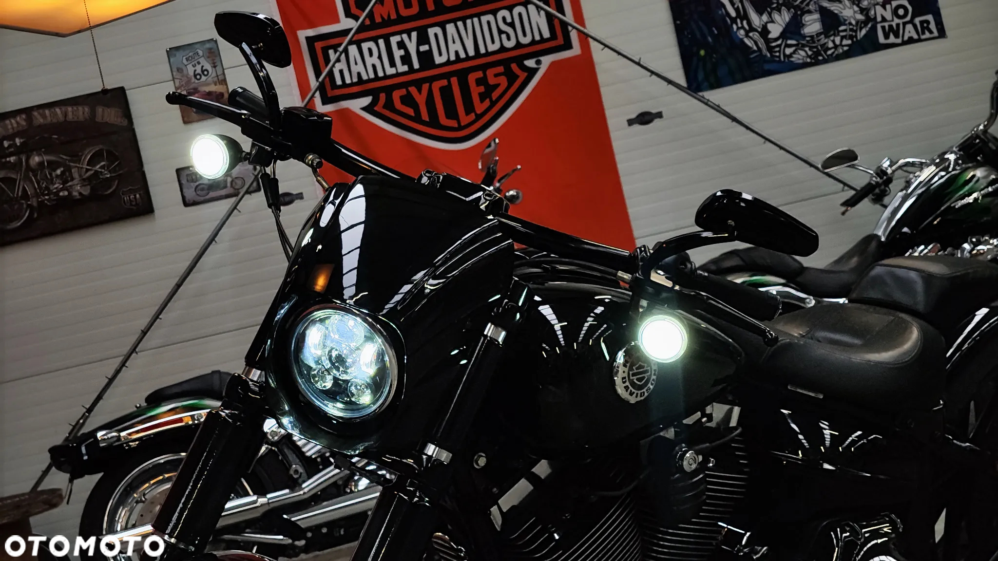 Harley-Davidson FXSB Breakout - 14