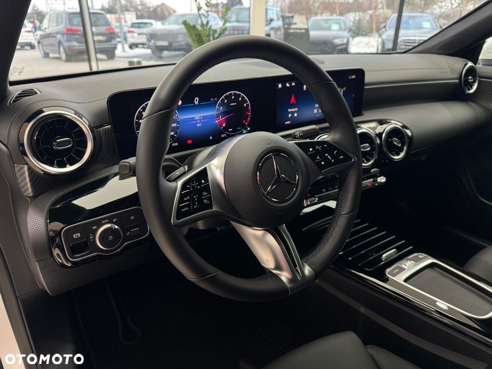 Mercedes-Benz CLA - 8