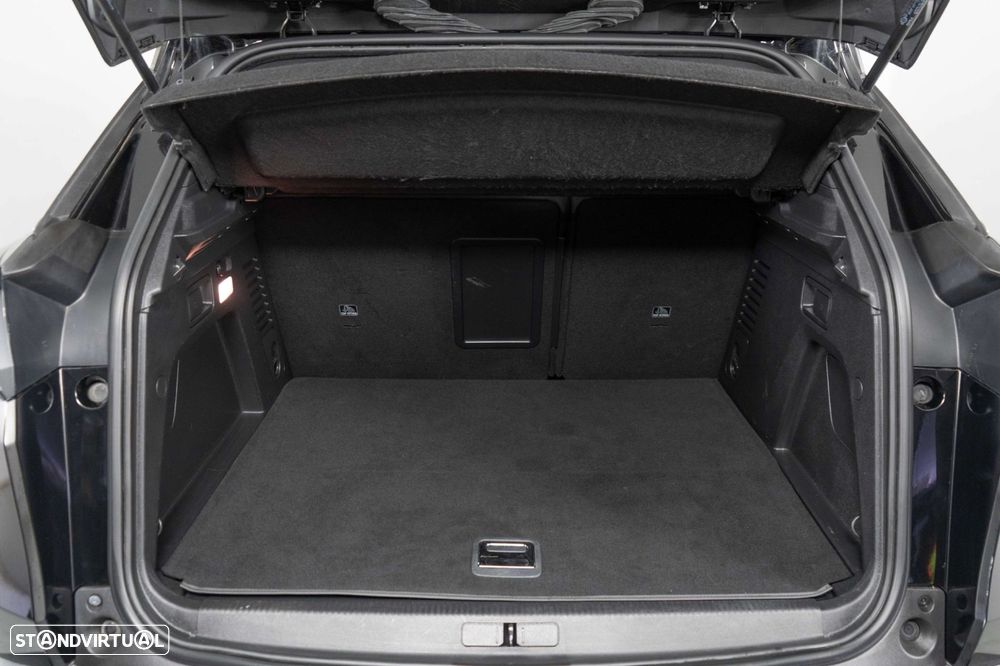 Peugeot 3008 1.6 Hybrid4 GT e-EAT8 - 12