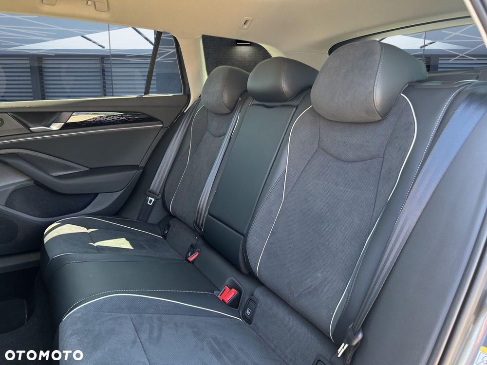 Volkswagen Passat Variant - 8