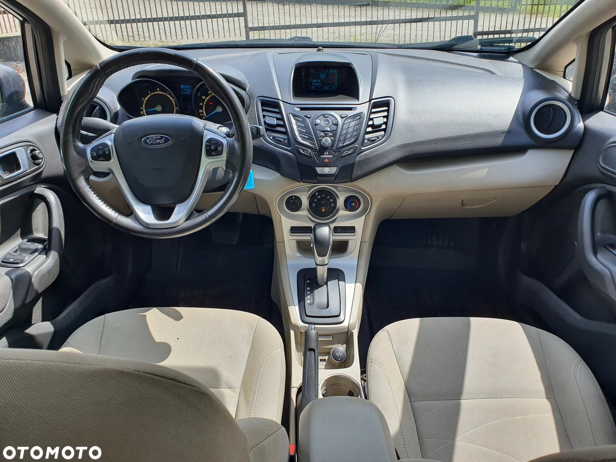 Ford Fiesta - 12