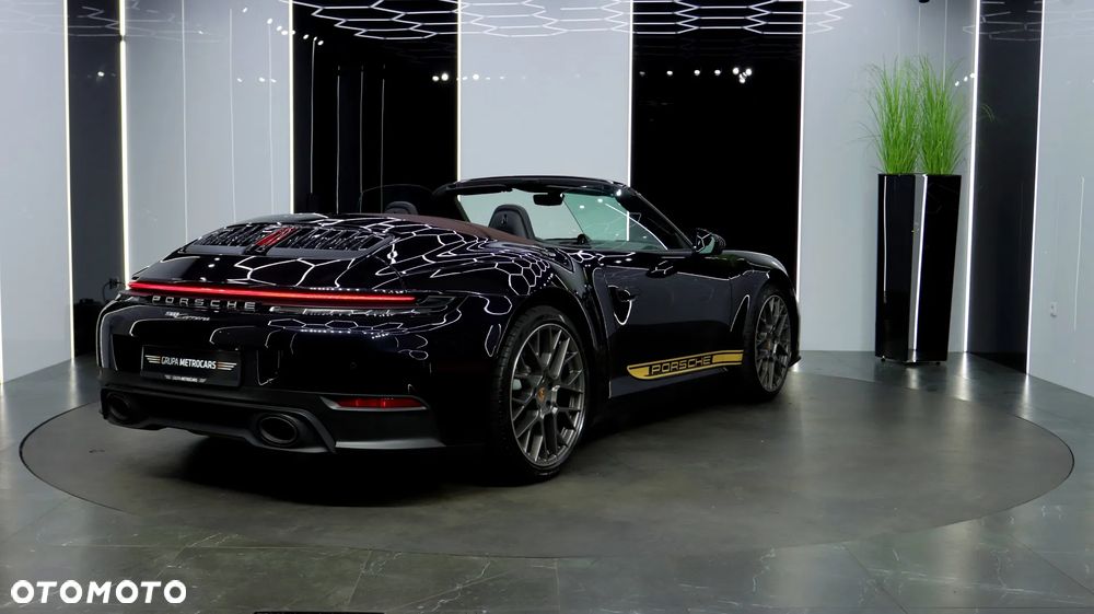 Porsche 911 Carrera Cabrio - 9