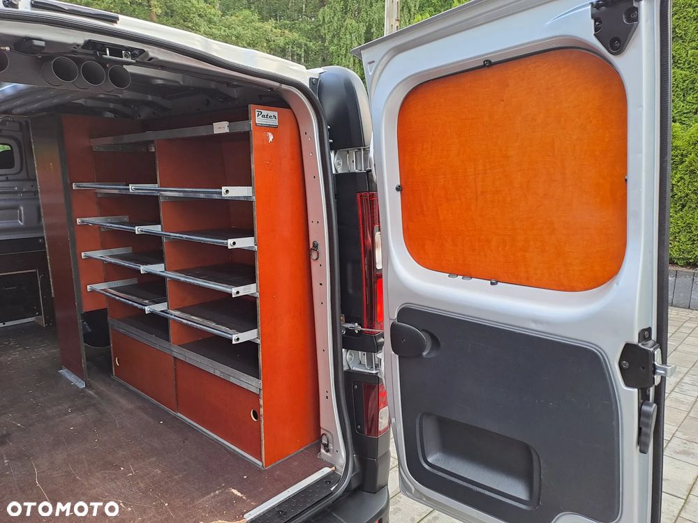 Renault Trafic - 16