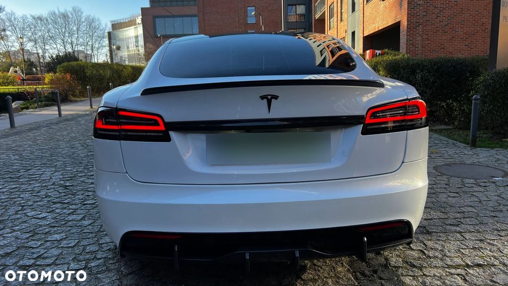 Tesla Model S Long Range - 9