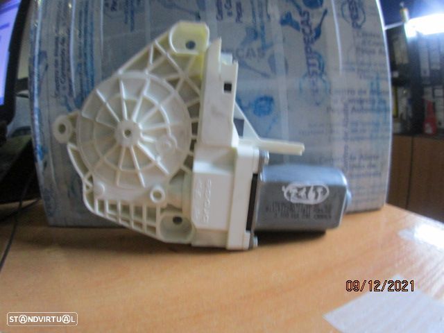 Motor Elevador Vidro 8K0959801C AUDI A1 2013 FE AUDI A1 SPORTBACK 8X FASE 2  2017 1.6TDI 115CV 5P PRETO FE - 2