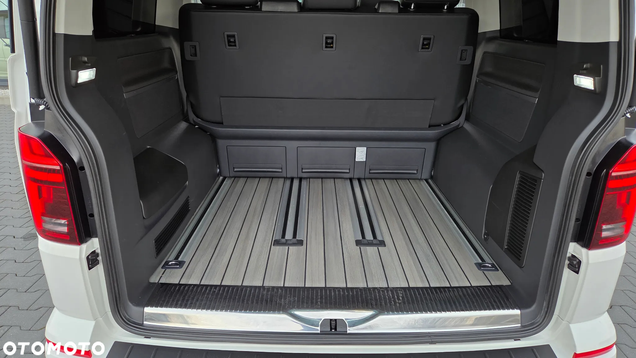 Volkswagen Multivan 6.1 2.0 TDI L1 Highline 4Motion DSG - 29
