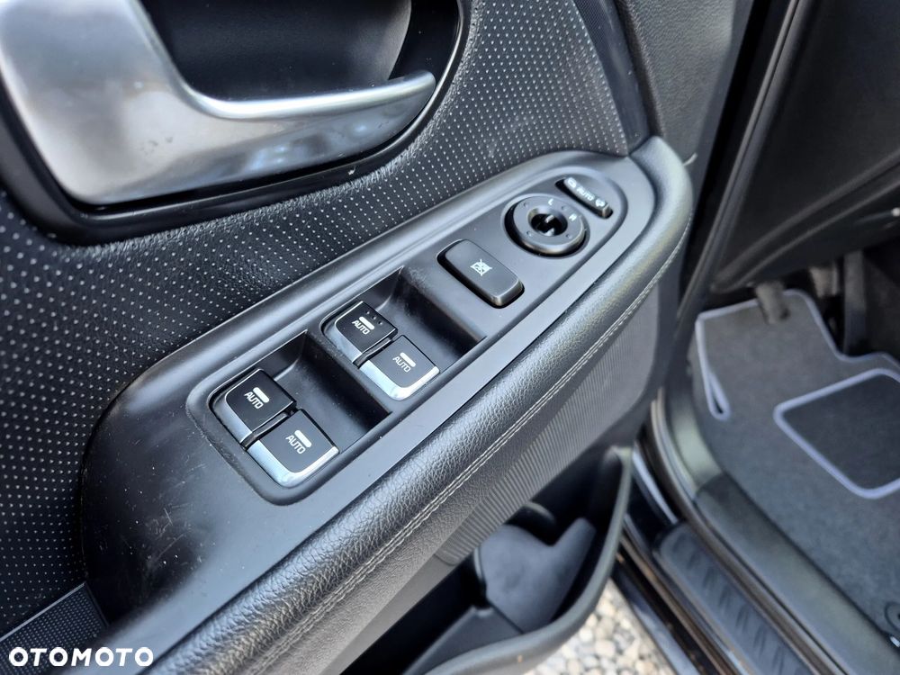 Kia Carens 2.0 GDI Edition 7 - 22