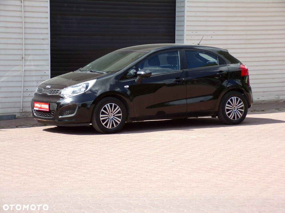 Kia Rio - 8