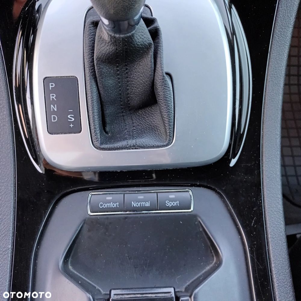 Ford S-Max - 10