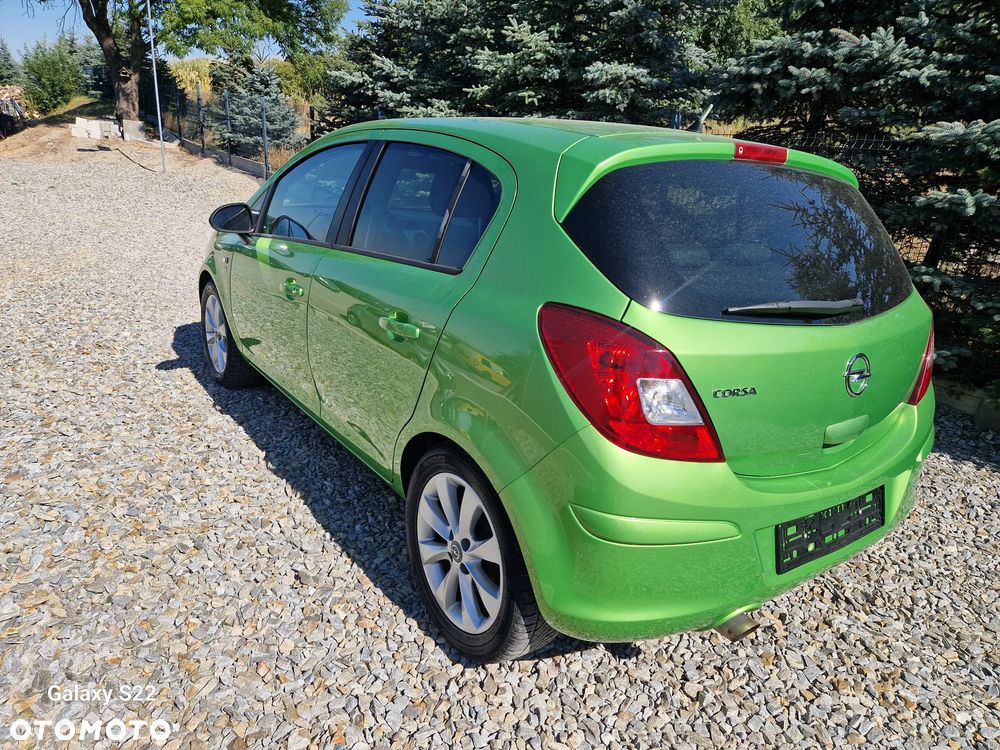 Opel Corsa 1.4 16V 150 Jahre - 10