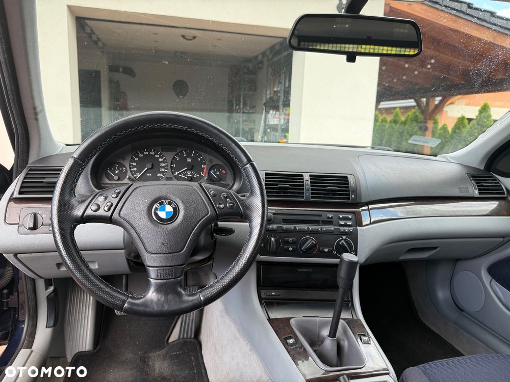 BMW Seria 3 318i - 8