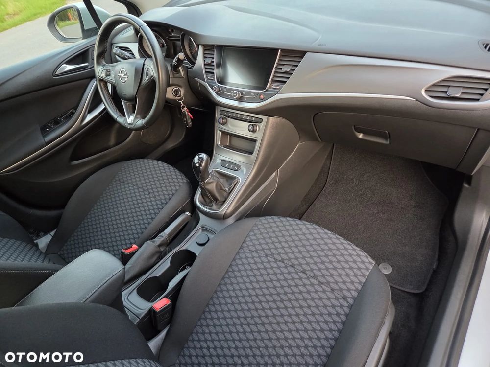 Opel Astra 1.6 CDTI Essentia S&S - 17