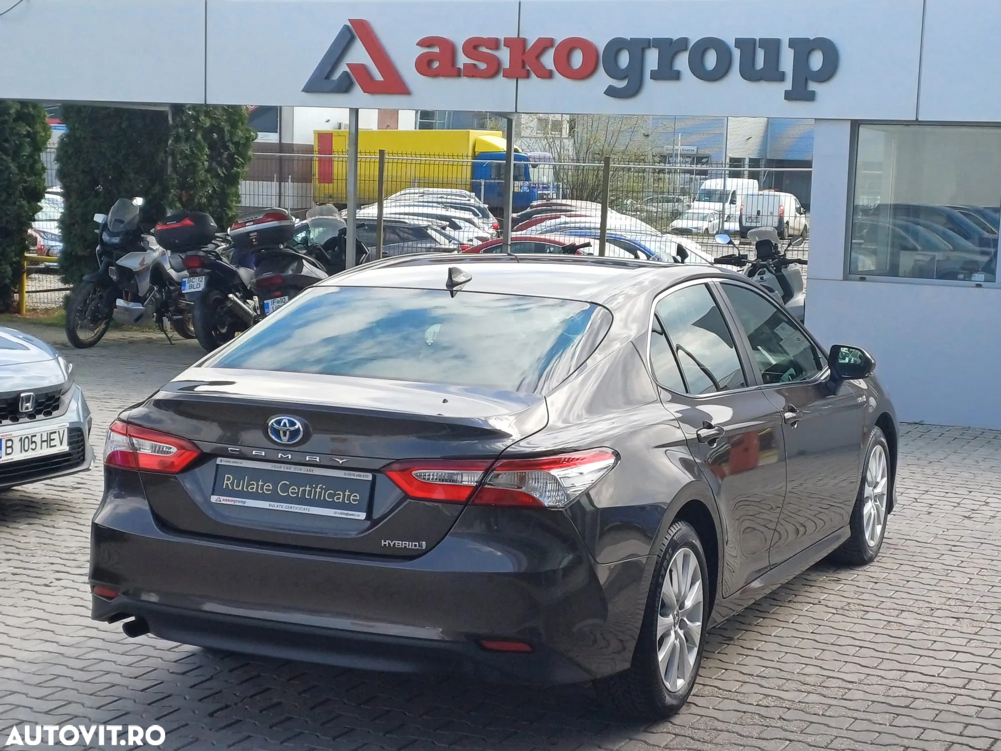Toyota Camry 2.5 Hybrid Business - 4