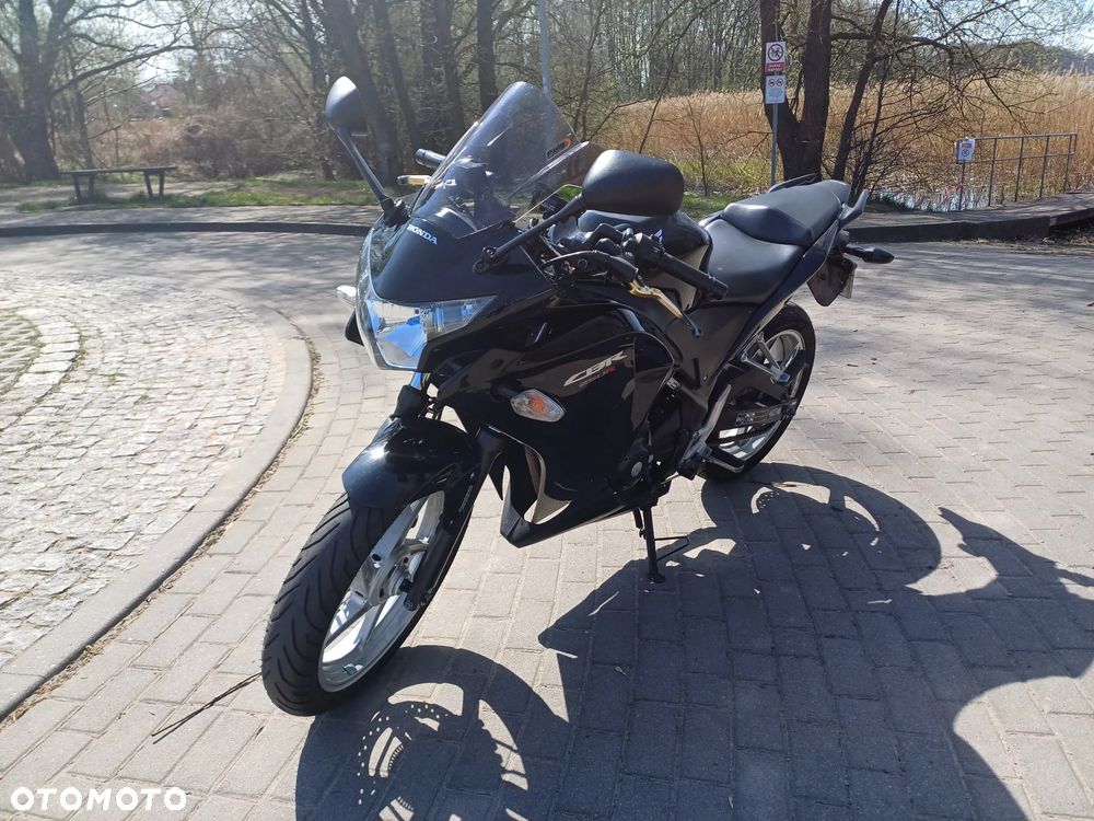 Honda CBR - 1