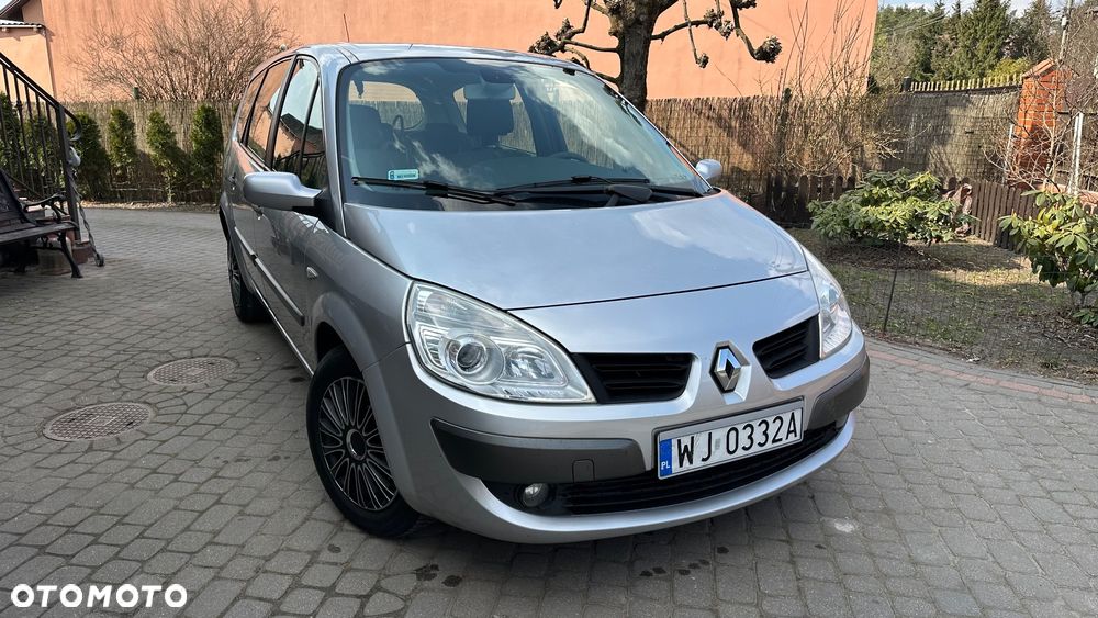 Renault Scenic - 1