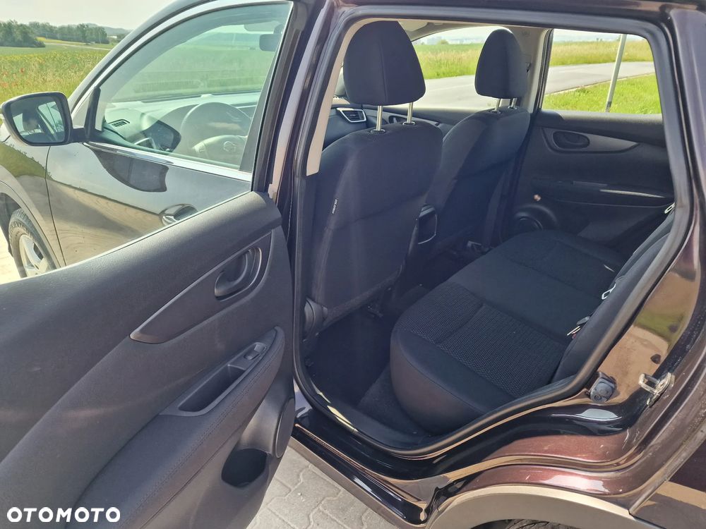 Nissan Qashqai 1.2 DIG-T N-Connecta EU6 - 18