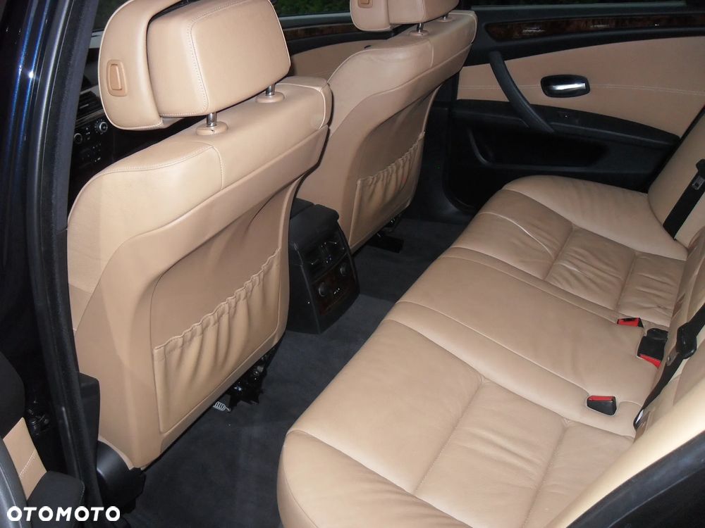 BMW Seria 5 530d xDrive - 10