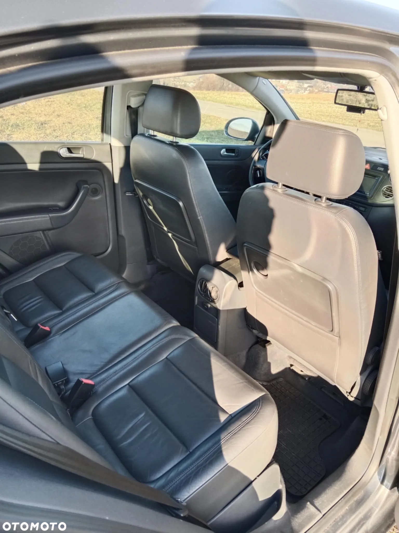 Volkswagen Golf Plus 1.9 TDI Comfortline DSG - 11