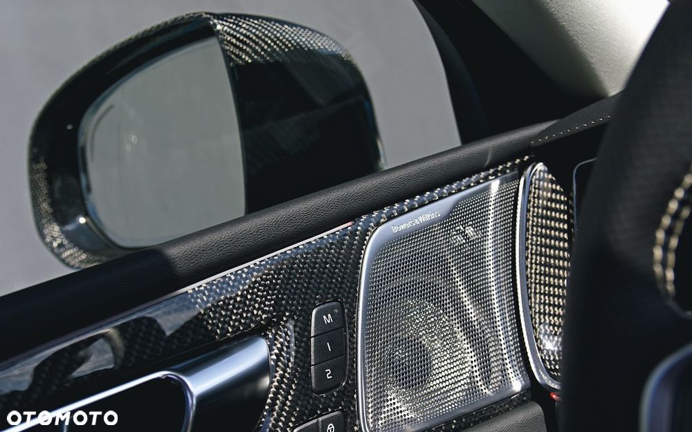 Volvo XC 60 T8 Plug-In Hybrid AWD Ultimate Dark - 8