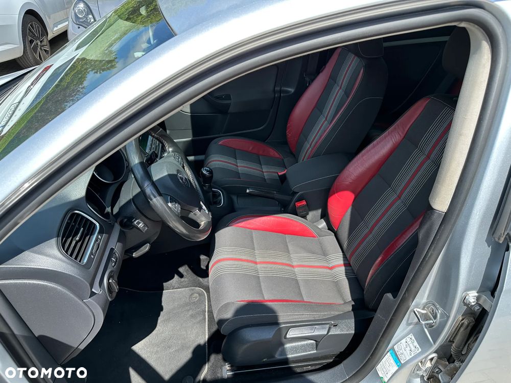 Volkswagen Golf - 18
