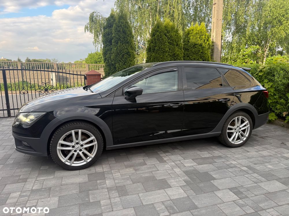 Seat Leon Sportstourer 2.0 TDI Start&Stop 4Drive DSG X-Perience - 2