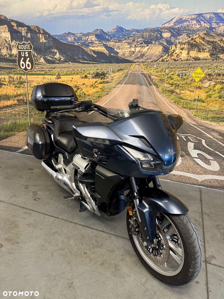 Honda CTX - 3